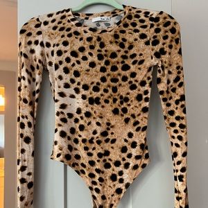 Aritzia “Wilfred free” leopard print bodysuit - size XS